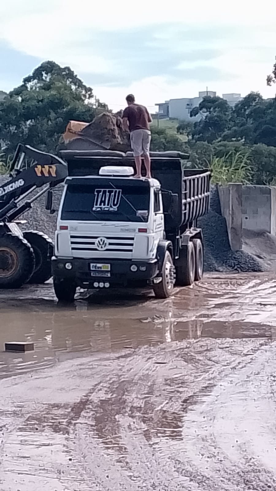 Entrega de areia e materiais de construção